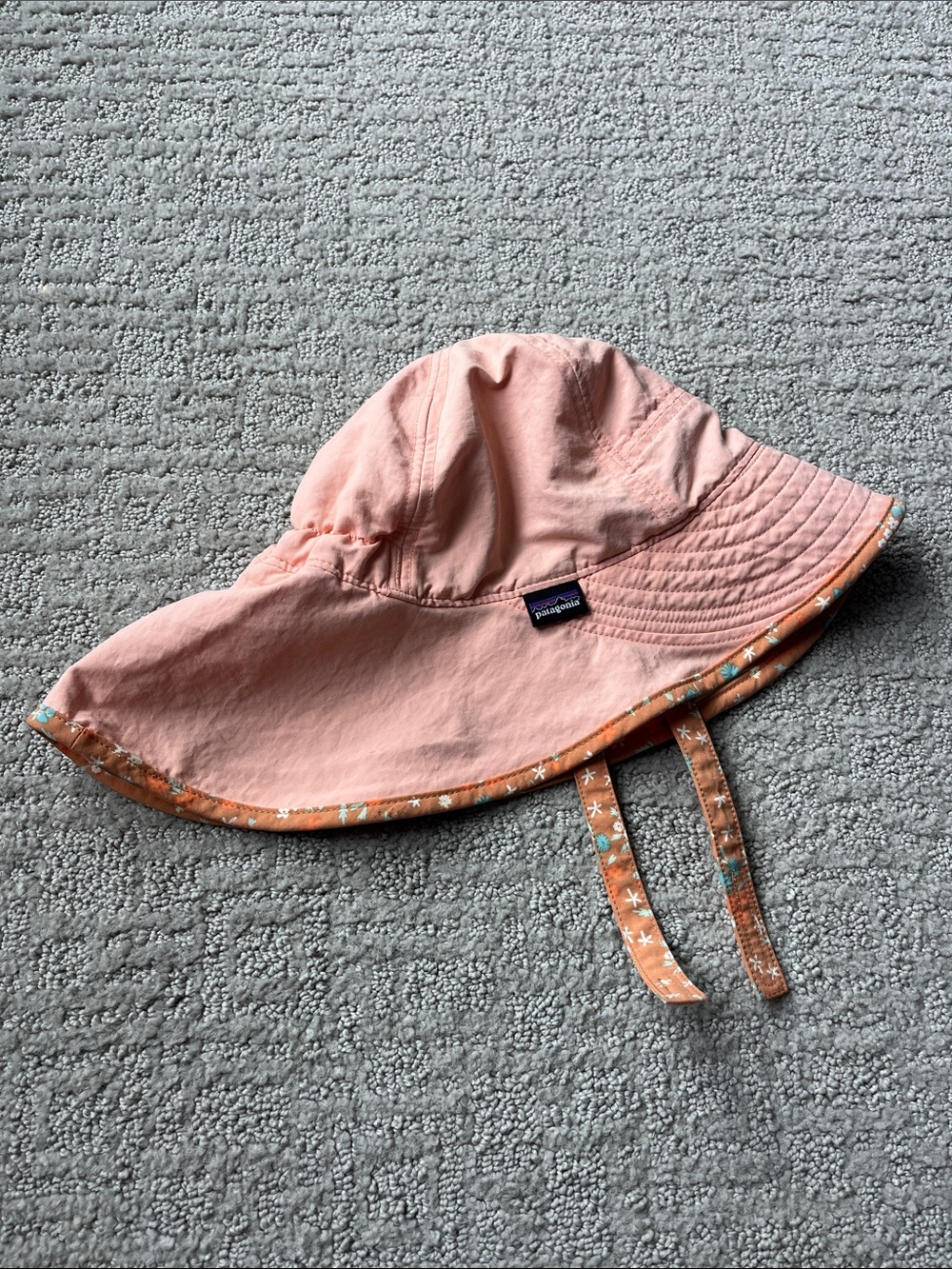 Patagonia Baby/Toddler Sunhat like new